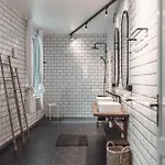 Дом отдыха Grande Maison Au Coeur Du Carre - Quartier Festif! Льеж