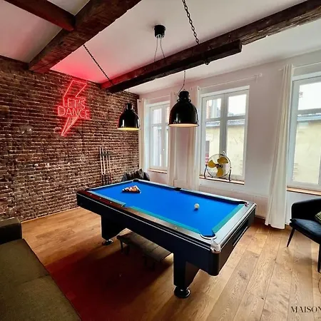 Grande Maison Au Coeur Du Carre - Quartier Festif! Ferienhaus *