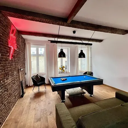 Grande Maison Au Coeur Du Carre - Quartier Festif! * Liège