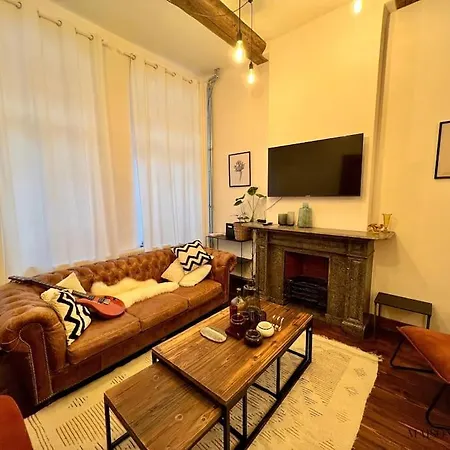 Grande Maison Au Coeur Du Carre - Quartier Festif!