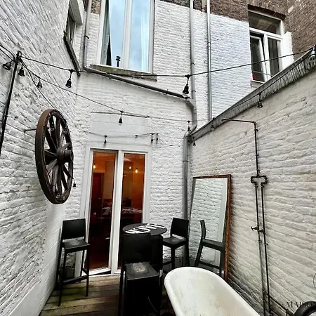 Grande Maison Au Coeur Du Carre - Quartier Festif! Ferienhaus Lüttich