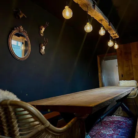 Grande Maison Au Coeur Du Carre - Quartier Festif!