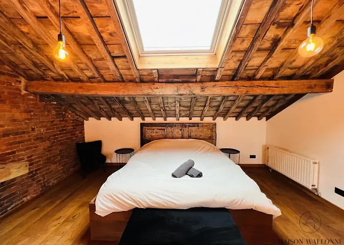 Grande Maison Au Coeur Du Carre - Quartier Festif! *