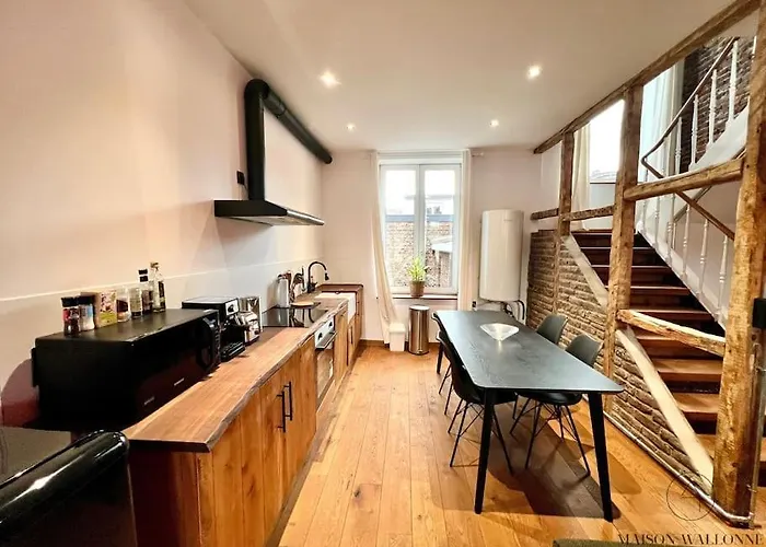 Grande Maison Au Coeur Du Carre - Quartier Festif! לייז'